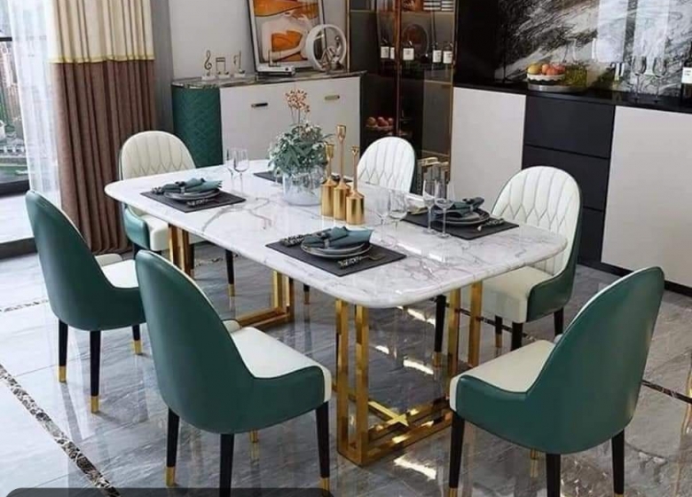 Bàn Ăn Sang Trọng 22