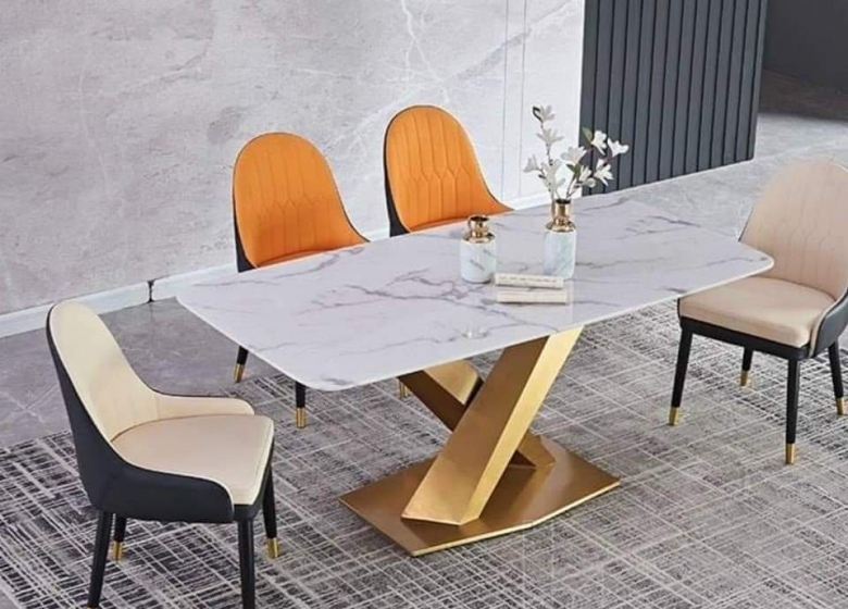 Bàn Ăn Sang Trọng 26